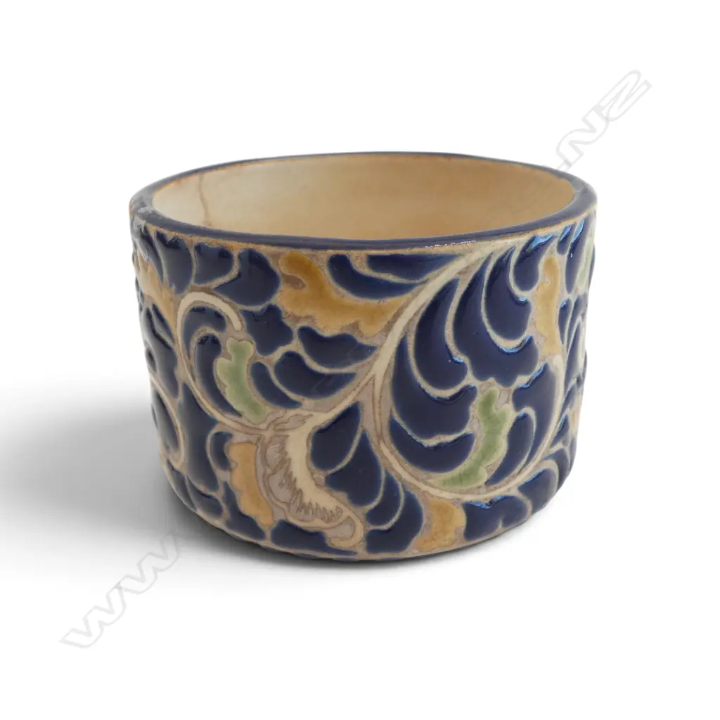 JAPANESE UNOMI polychrome enamel with hairline crack. Dia.85mm Image 1++