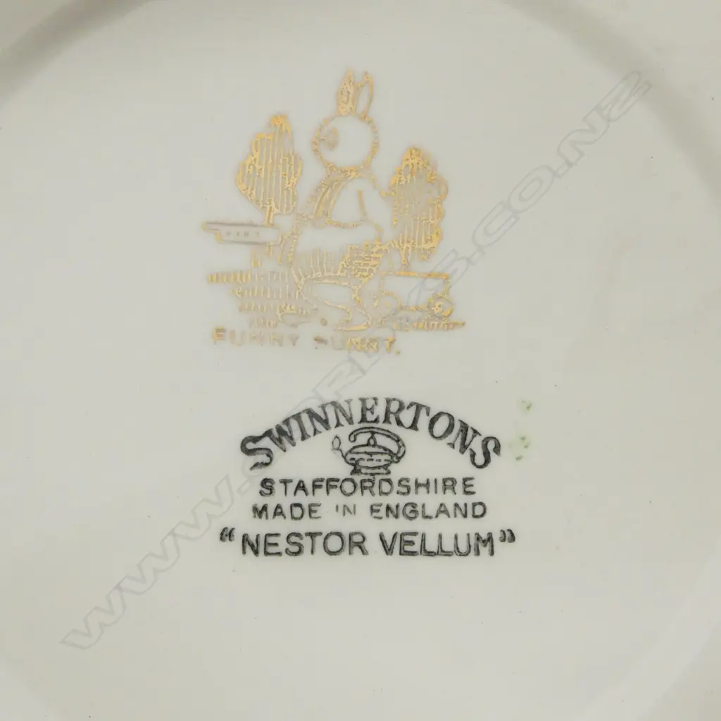 3 VINTAGE BABY FOOD BOWLS + PLATE Dia.155mm Image 1++