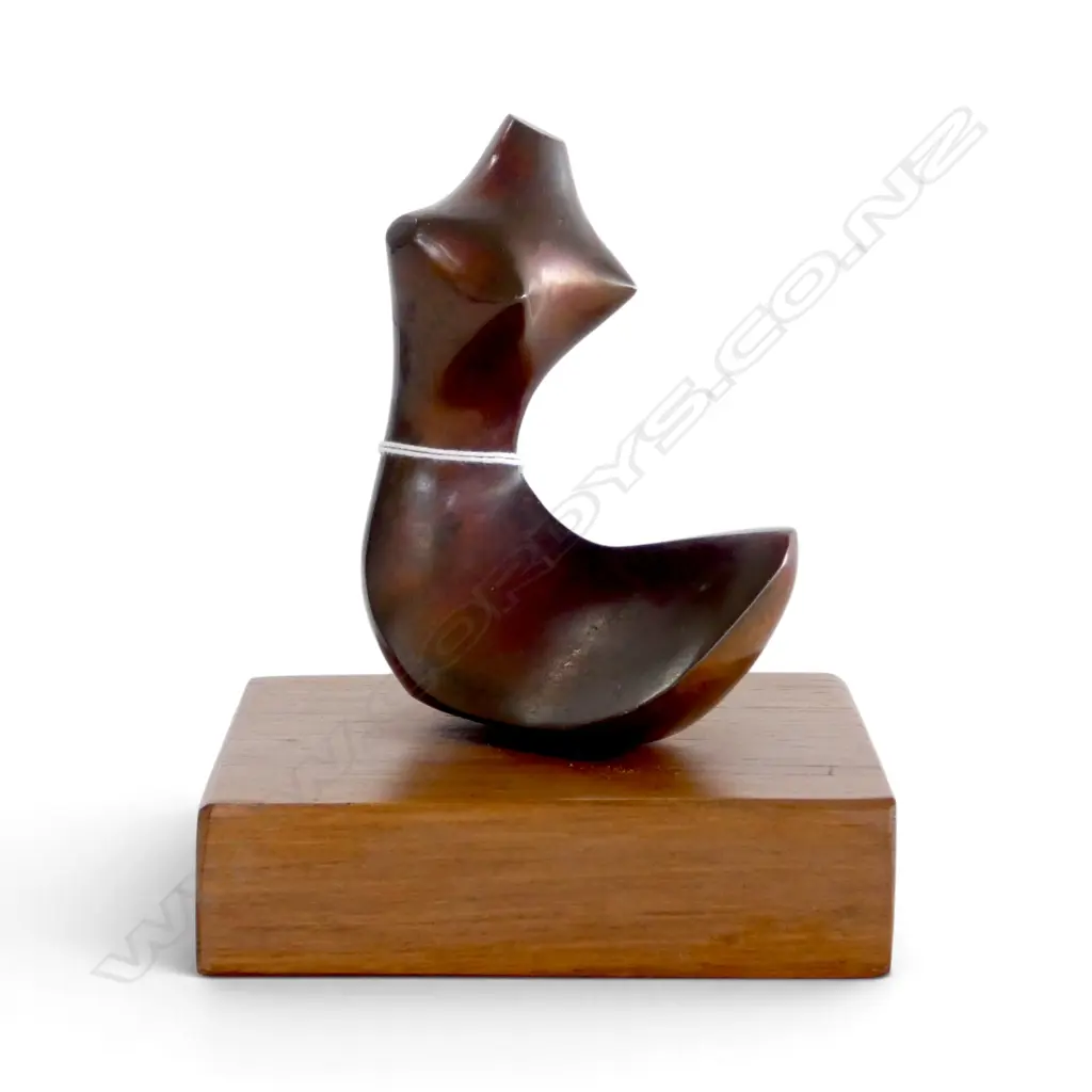 ARTIST UNKNOWN, BRONZE ABSTRACT FORM ON WOODEN BASE H.150mm Image 1++