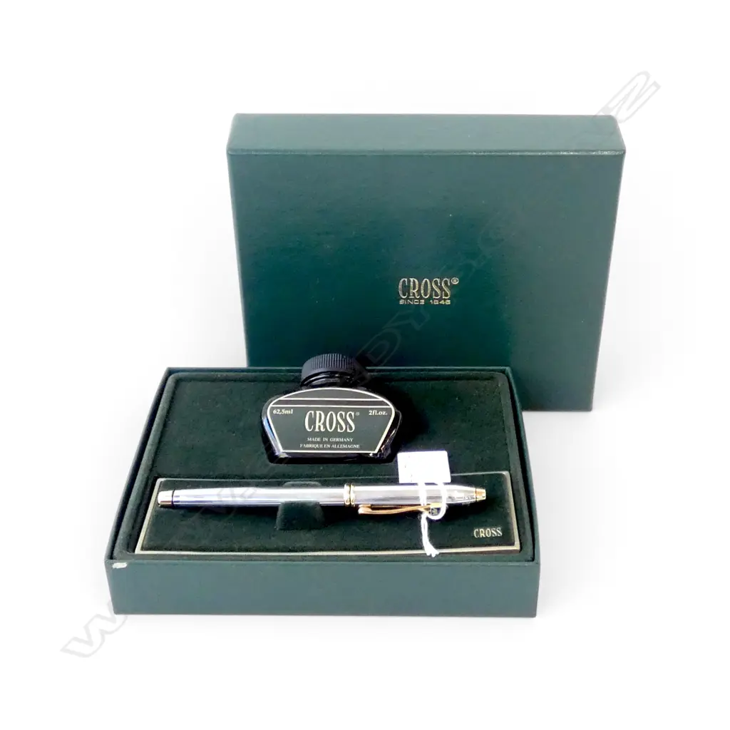 CROSS FOUNTAIN PEN, BOXED w. INK BOTTLE Image 1++