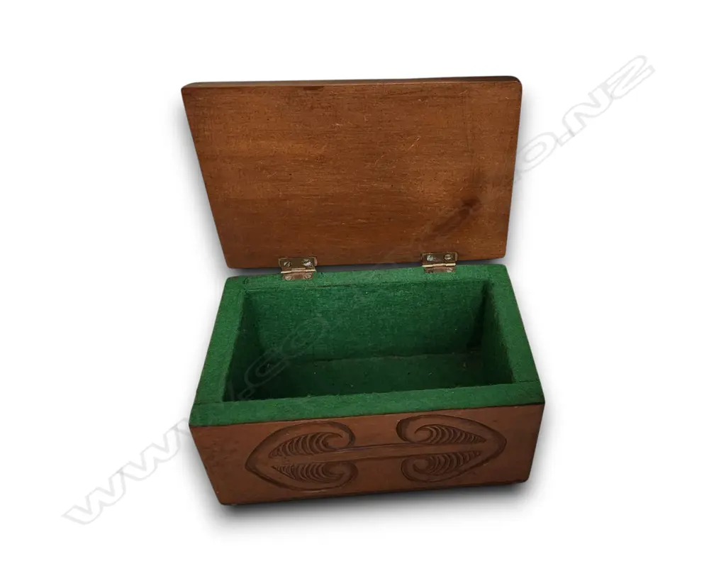 MAORI TIKI HAND CARVED WOODEN BOX Image 1++