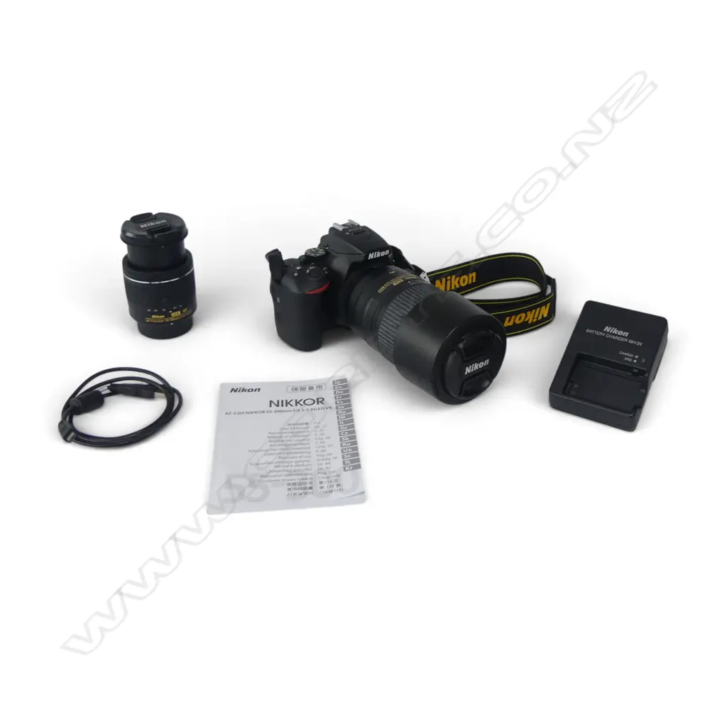 NIKON DIGITAL CAMERA D5600, 2 lenses, 55-300 & 18-55mm, battery & charger, memory card Image 1++