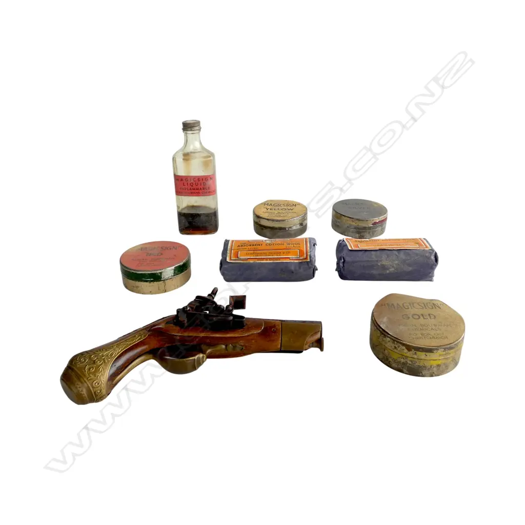 VINTAGE PIGMENTS, TOY GUN ETC Image 1++