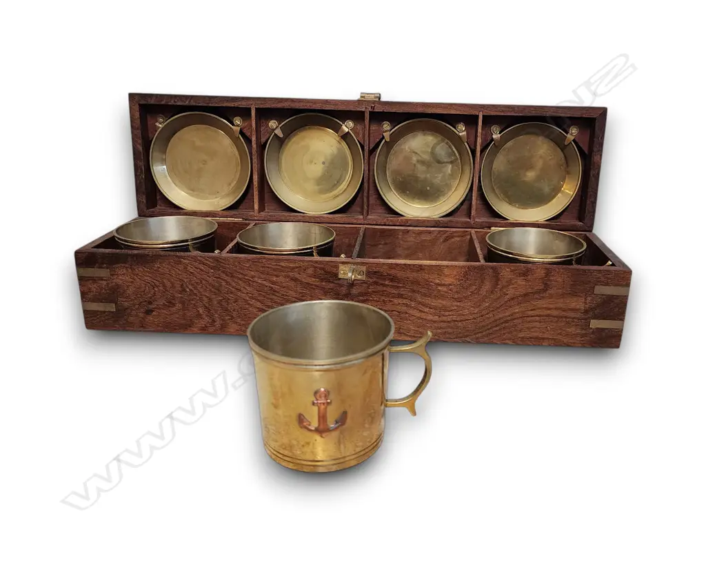 VINTAGE ENGLISH NAUTICAL BRASS CUPS & SAUCES IN WOODEN BOX, SET OF 4 Image 1++