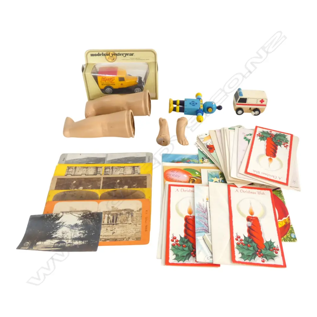 ASST. VINTAGE TOYS etc Incl. 20 VINTAGE CHRISTMAS CARDS & 5 VINTAGE STEREOSCOPE CARDS Incl. RUSSELL Image 1++