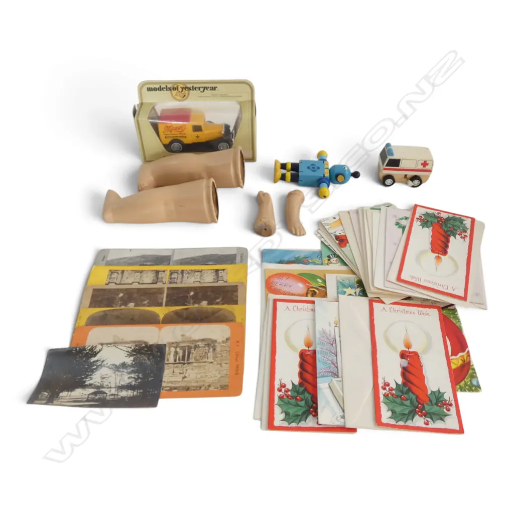 ASST. VINTAGE TOYS etc Incl. 20 VINTAGE CHRISTMAS CARDS & 5 VINTAGE STEREOSCOPE CARDS Incl. RUSSELL Image 1++