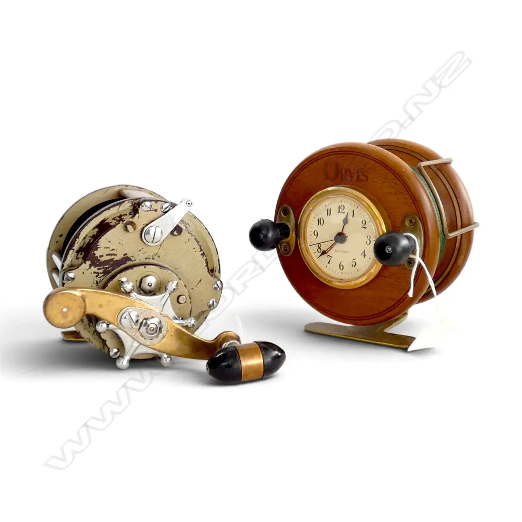 VINTAGE TATLER SUPREME FISHING REEL  & REEL TIME FISHING CLOCK H140MM Image 1++