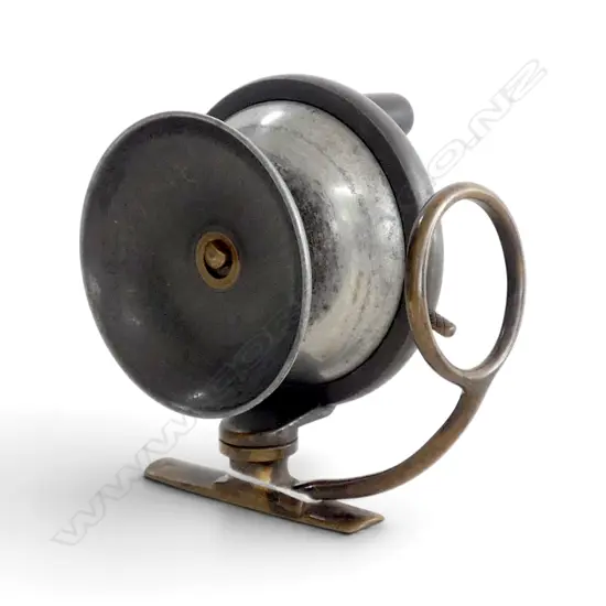 ANTIQUE MALLOCHS PAT  SALMON FISHING REEL DIA100MM