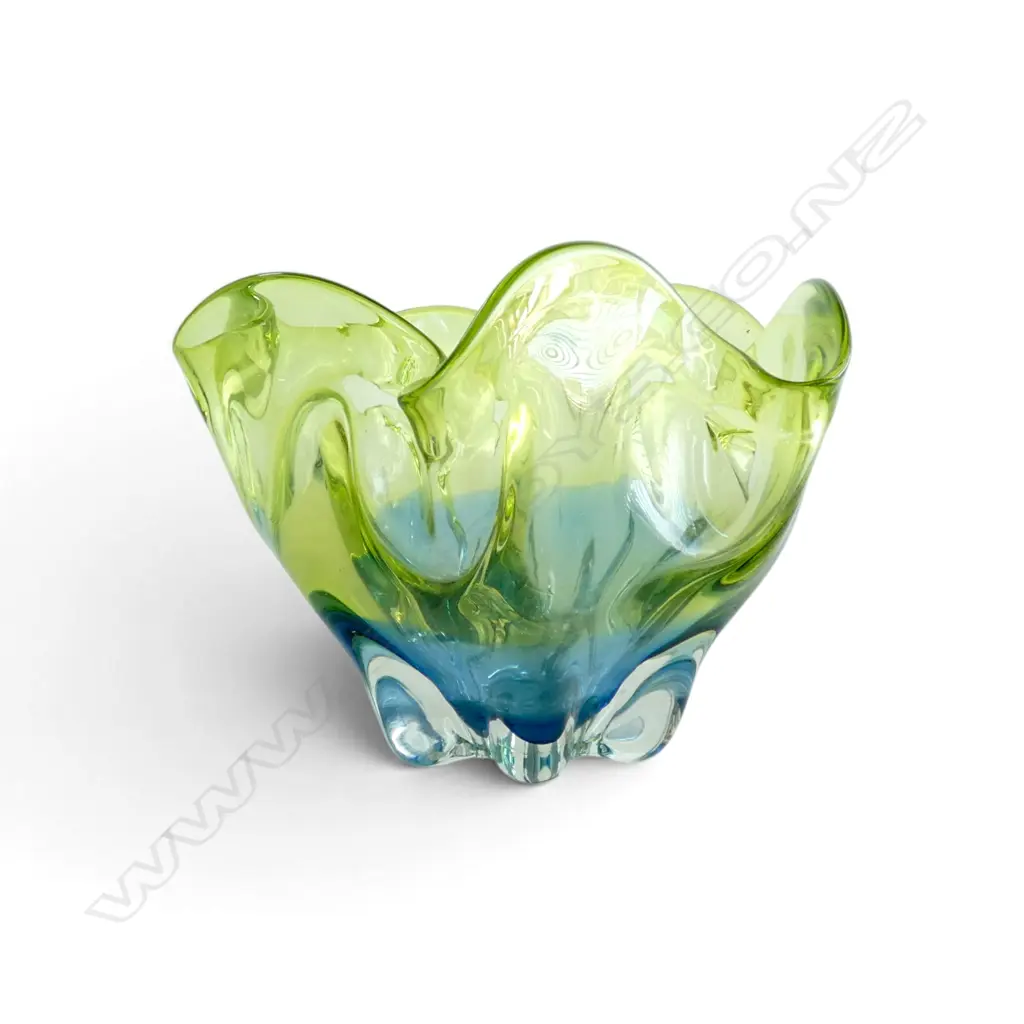 JAPANESE HINERI ART GLASS BOWL - 170 X 255MM Image 1++
