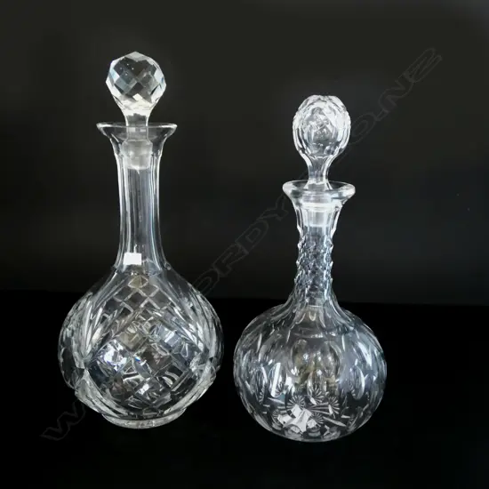 2 CUT CRYSTAL DECANTERS, H.270/290mm