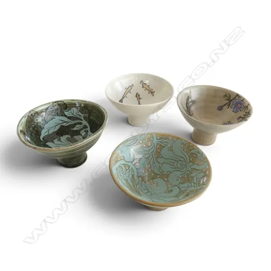 4 KEUM SUN LEE SML PEDESTAL BOWLS, H.80mm Dia.120mm