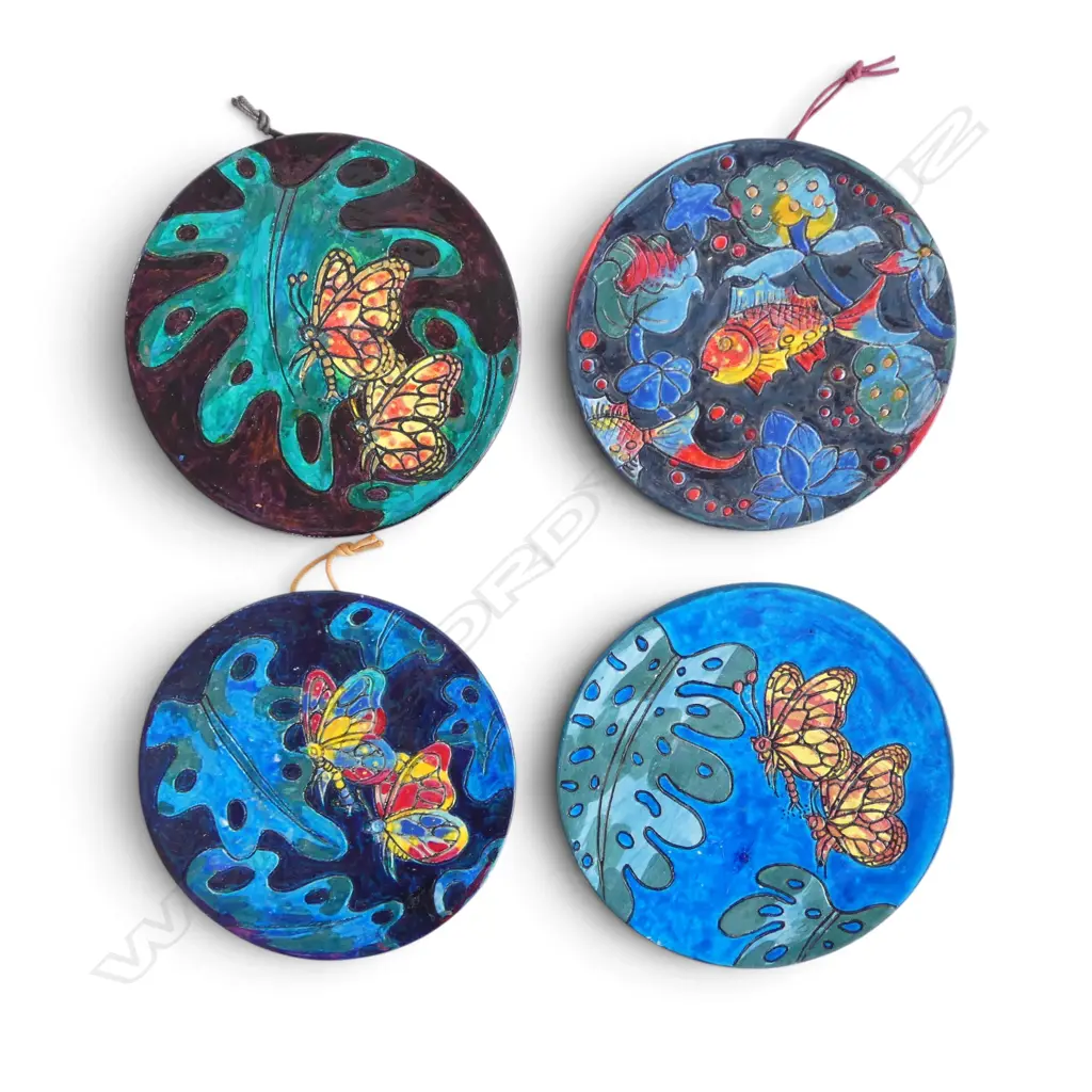 4 KEUM SUN LEE ROUND WALL HANGING PLATES, Dia.135mm Image 1++