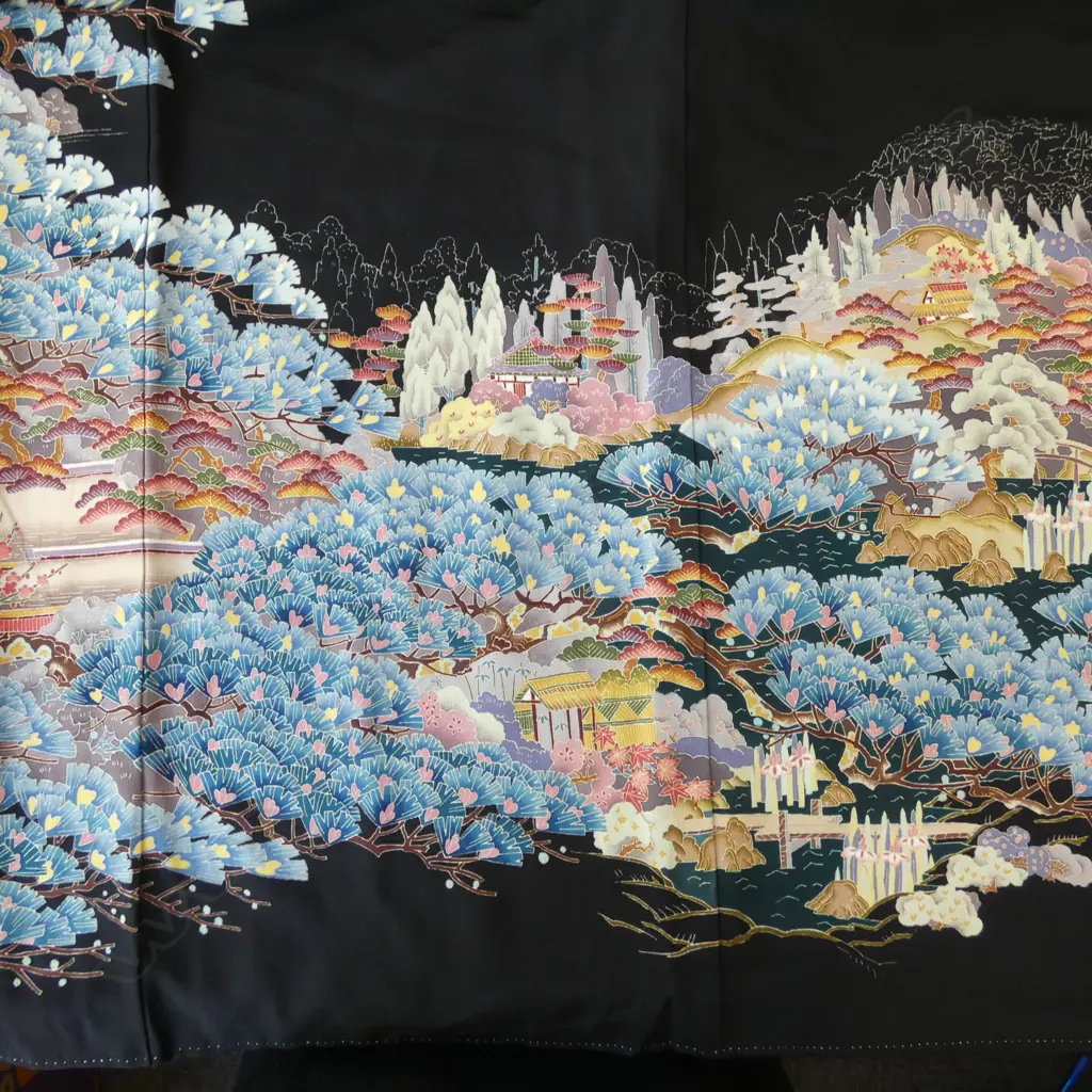 LG JAPANESE BLACK SILK KIMONO  Image 1++