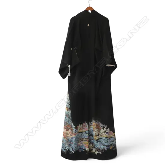 LG JAPANESE BLACK SILK KIMONO 