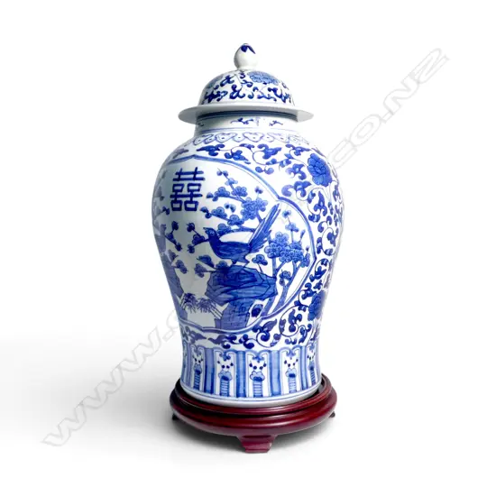ORIENTAL B/W GINGER JAR ON STAND H.550mm