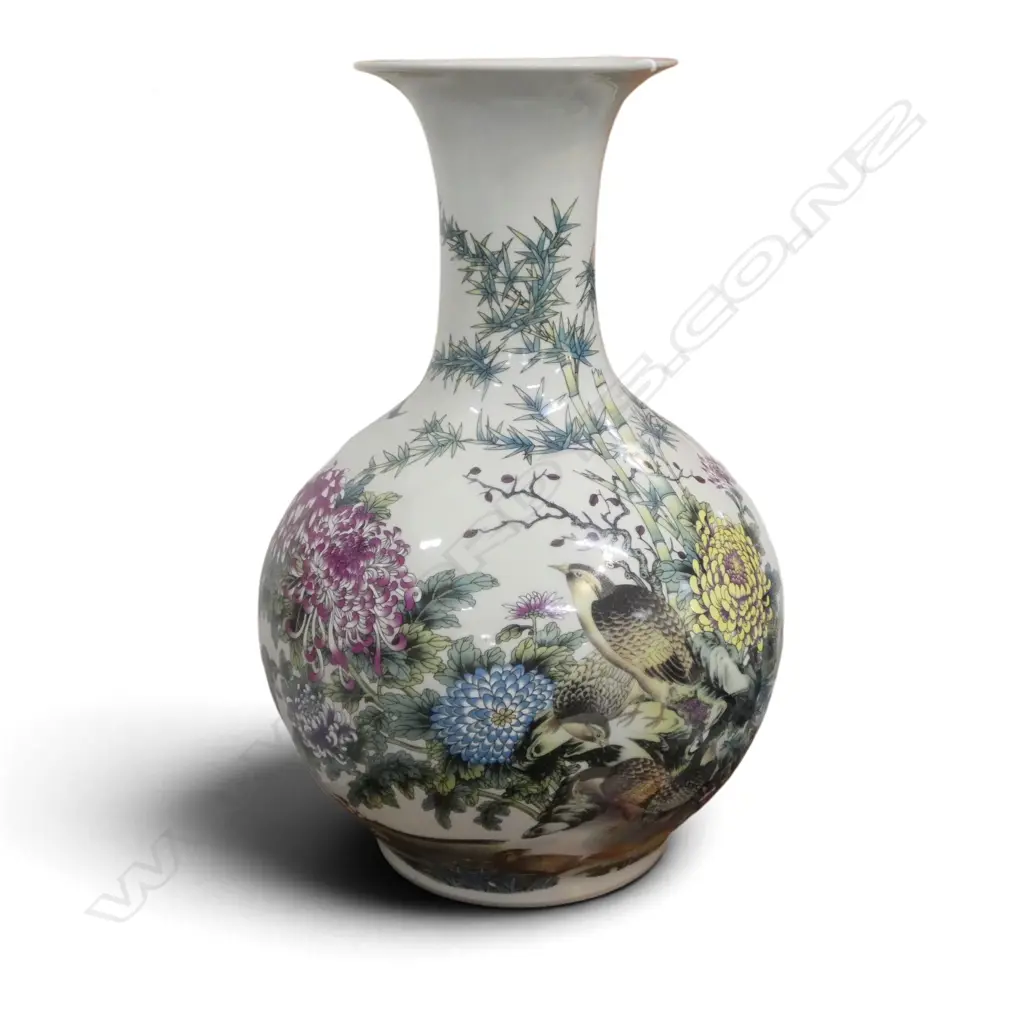 LG CHINESE VASE ON STAND H.600mm Image 1++