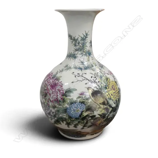 LG CHINESE VASE ON STAND H.600mm