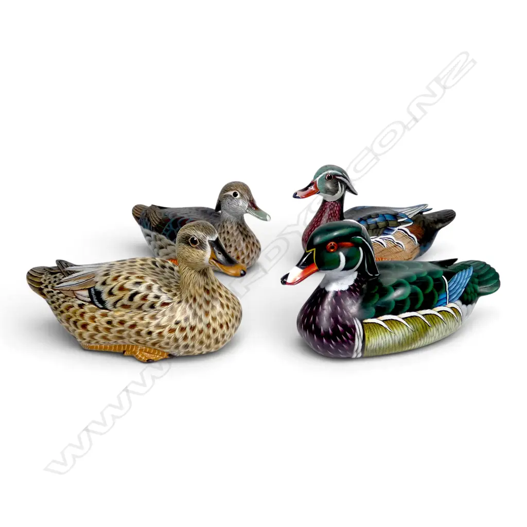 4 CARVED WOODEN HAND PAINTED DUCKS L.260mm Image 1++