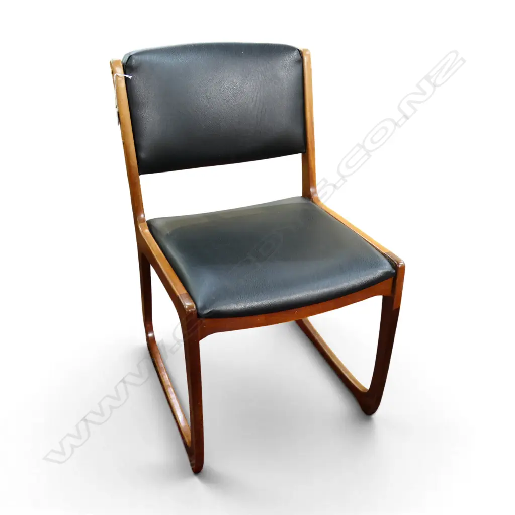 MID CENTURY / RETRO CHAIR, BLACK VINYL UPHOLSTERY Image 1++