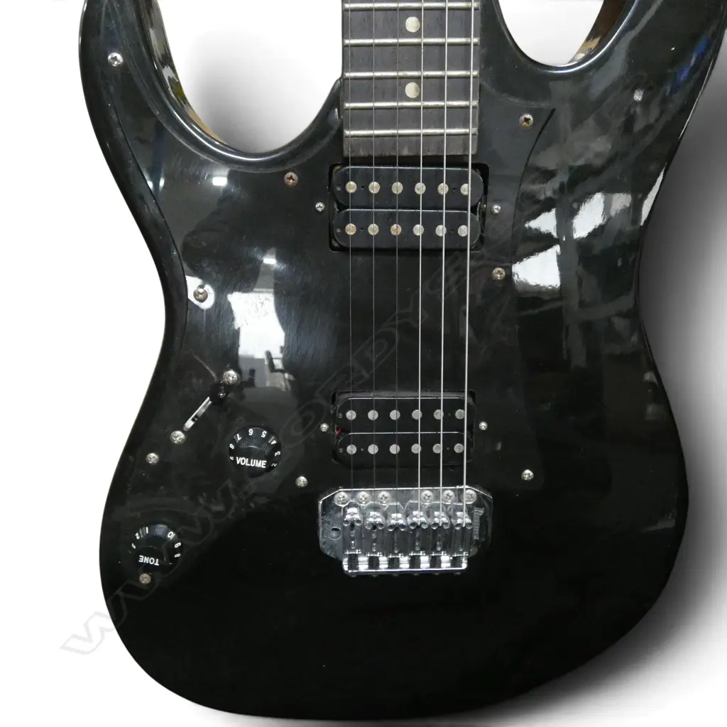 LEFT HANDED IBANEZ ELECTRIC BASS GUITAR (ASHTON CASE), MXL6 LINE MIXER, PEAVEY 'RAGE 158' AMPLIFIER Image 1++