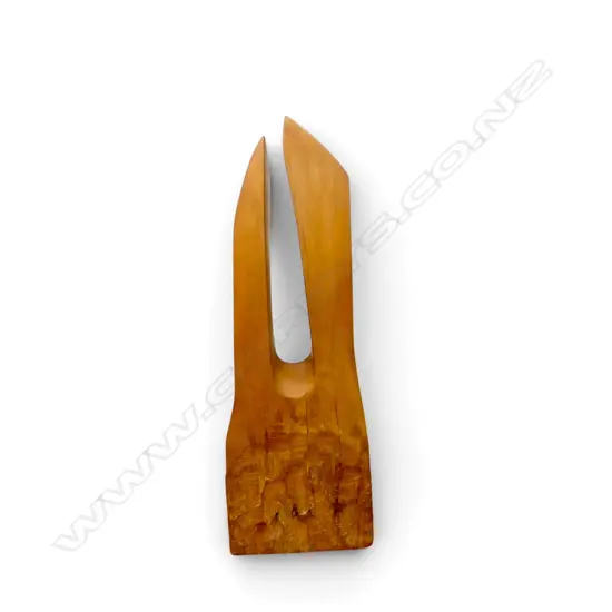 LG CARVED WOODEN FENCE POST SCULPTURE H.610mm