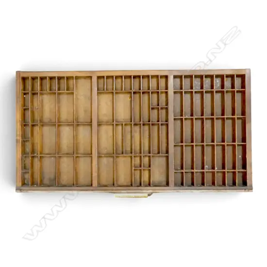 PRINTERS TYPE TRAY 815x425mm
