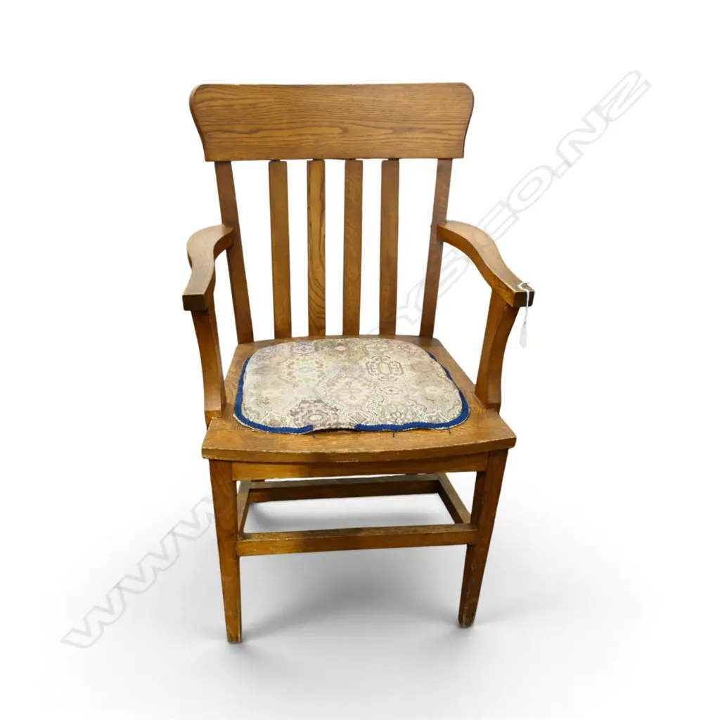 OAK CHAIR Image 1++