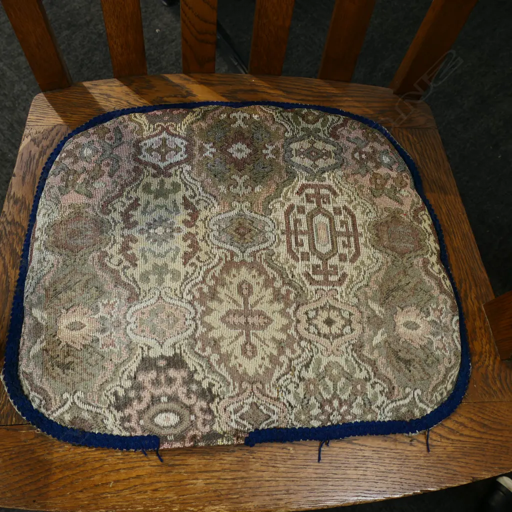 OAK CHAIR Image 1++