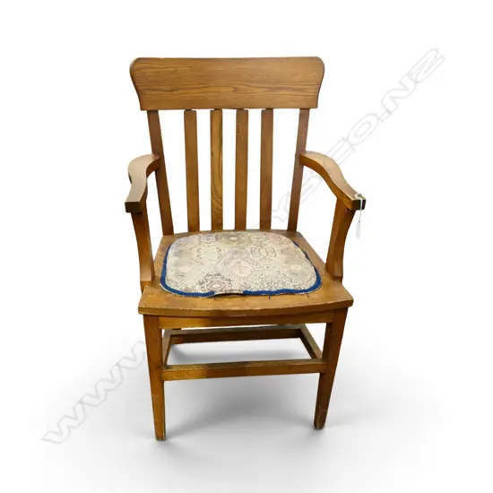 OAK CHAIR