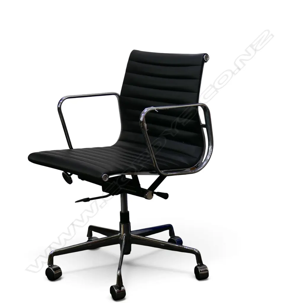 OFFICE CHAIR Image 1++