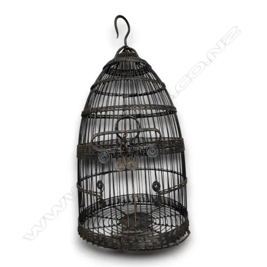 ROUND BEEHIVE SHAPED WIRE BIRD CAGE
