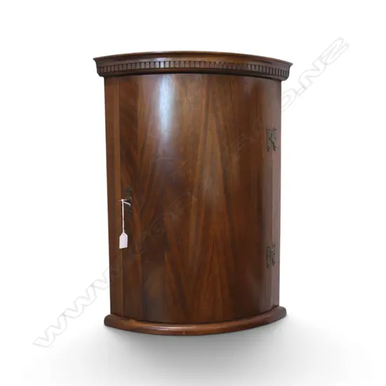 GEORGIAN STYLE MAHOGANY CORNER CABINET H.670mm