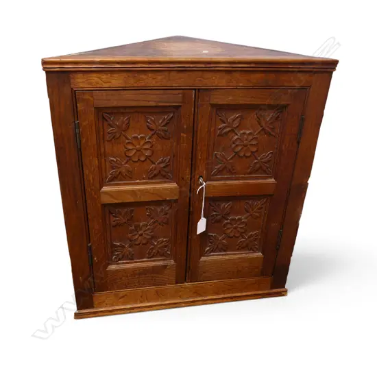 CARVED OAK CORNER CABINET H.565mm