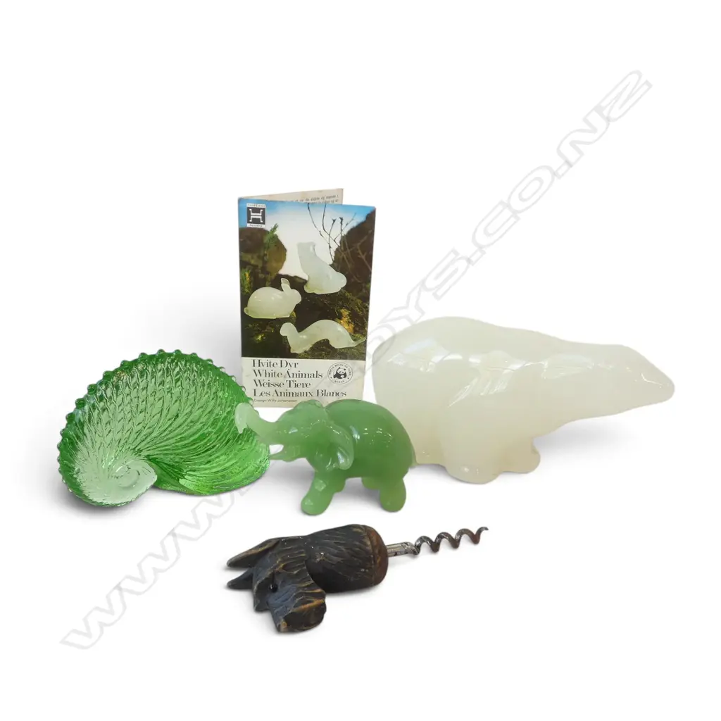 4 PCES; HADELAND NORWAY POLAR BEAR L.180mm, ART GLASS NAUTILUS, GLASS ELEPHANT, SCOTTIE DOG CORKSCREW Image 1++