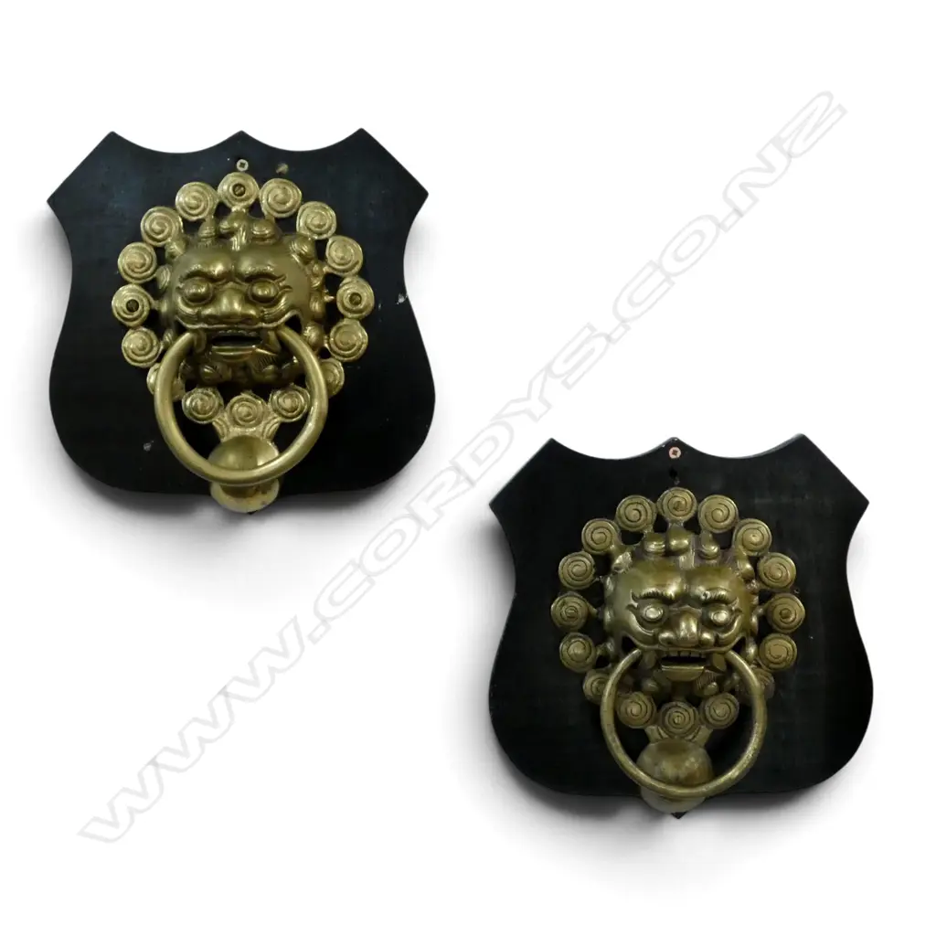 PR ORIENTAL BRASS DOOR KNOCKERS 155mm dia ON WOODEN SHIELD 255x255mm Image 1++