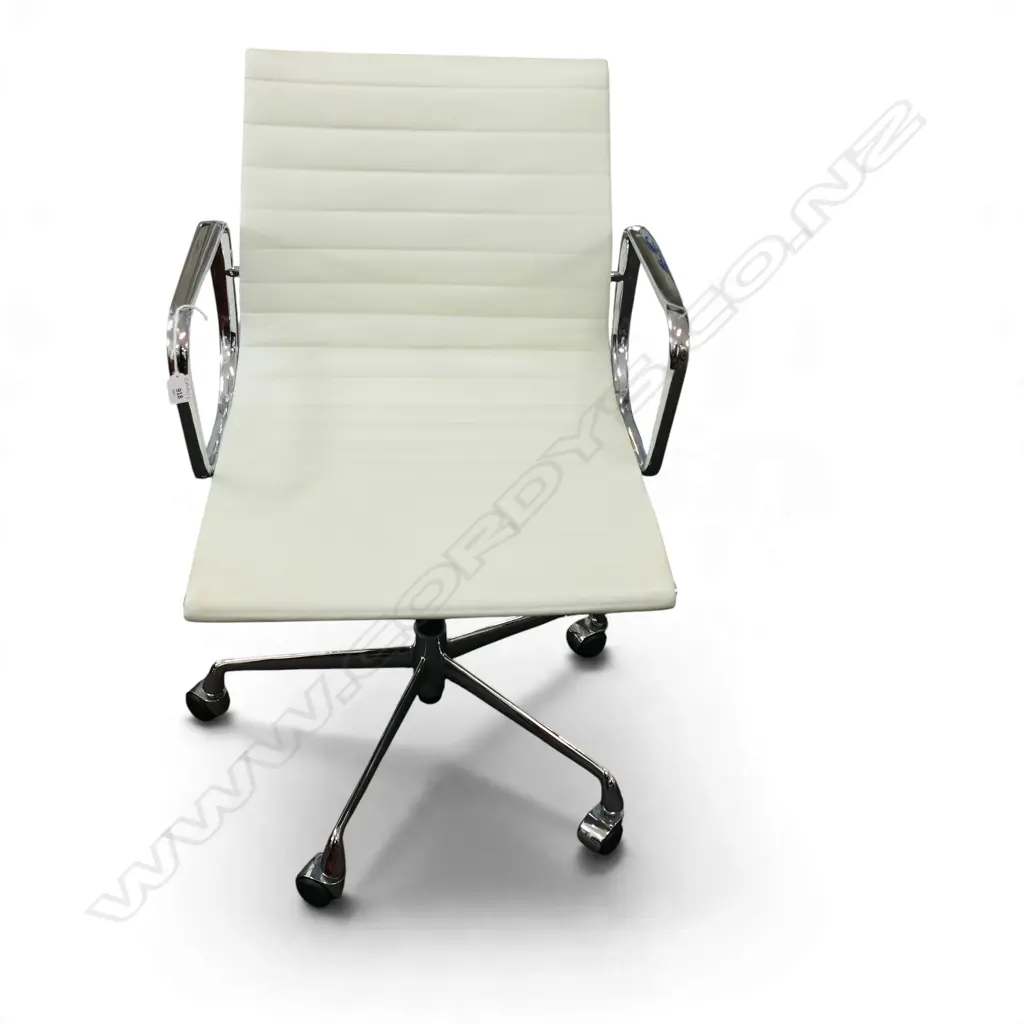 WHITE EAMES STYLE OFFICE CHAIR Image 1++