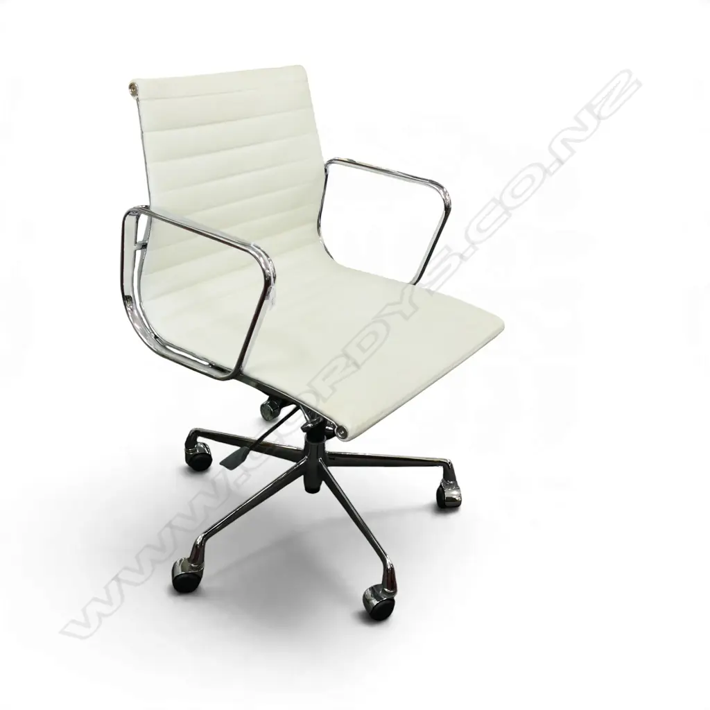 WHITE EAMES STYLE OFFICE CHAIR Image 1++