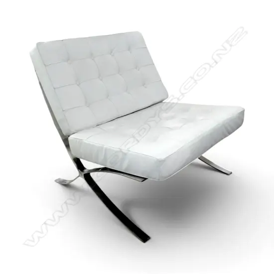 WHITE BARCELONA-STYLE CHAIR, W.740 D.900 H.800mm, squabs good but some perishing to straps that attach to frame