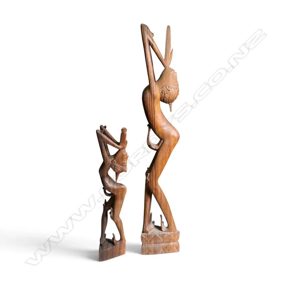 2 VINTAGE BALINESE HAND CARVED WOODEN SCULPTURE OF TRADITIONAL DANCERS, TALLEST 640MM Image 1++