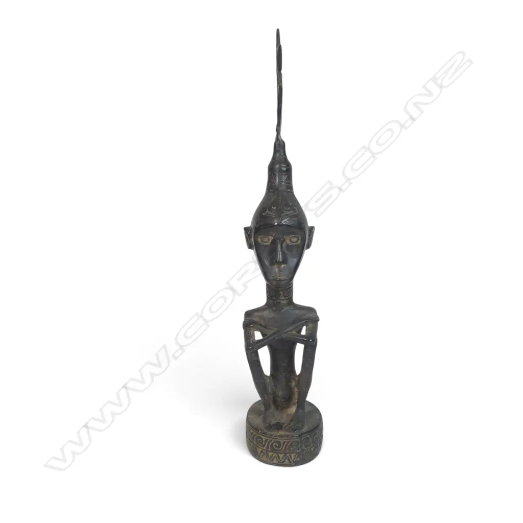 TANIMBAR ISLANDS (INDONESIA) BRONZED BRASS STATUE OF A SEATED RAJA ROYAL FIGURE, H.360MM Image 1++