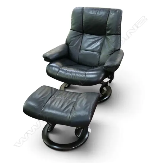 EKORNES NORWAY BLACK LEATHER STRESSLESS CHAIR AND FOOTREST H. 1000MM 