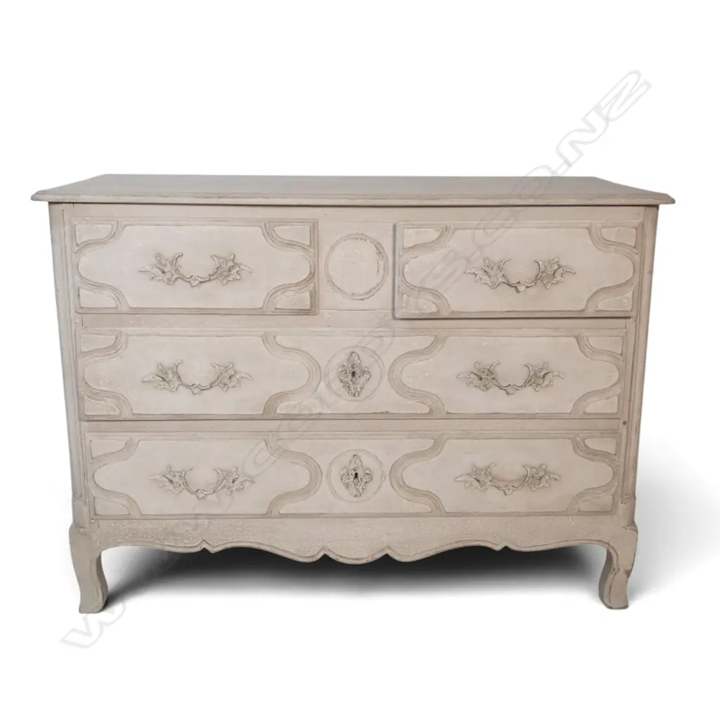 VINTAGE FRENCH CHALK PAINTED CHEST OF DRAWERS 1150x520x820mm Image 1++