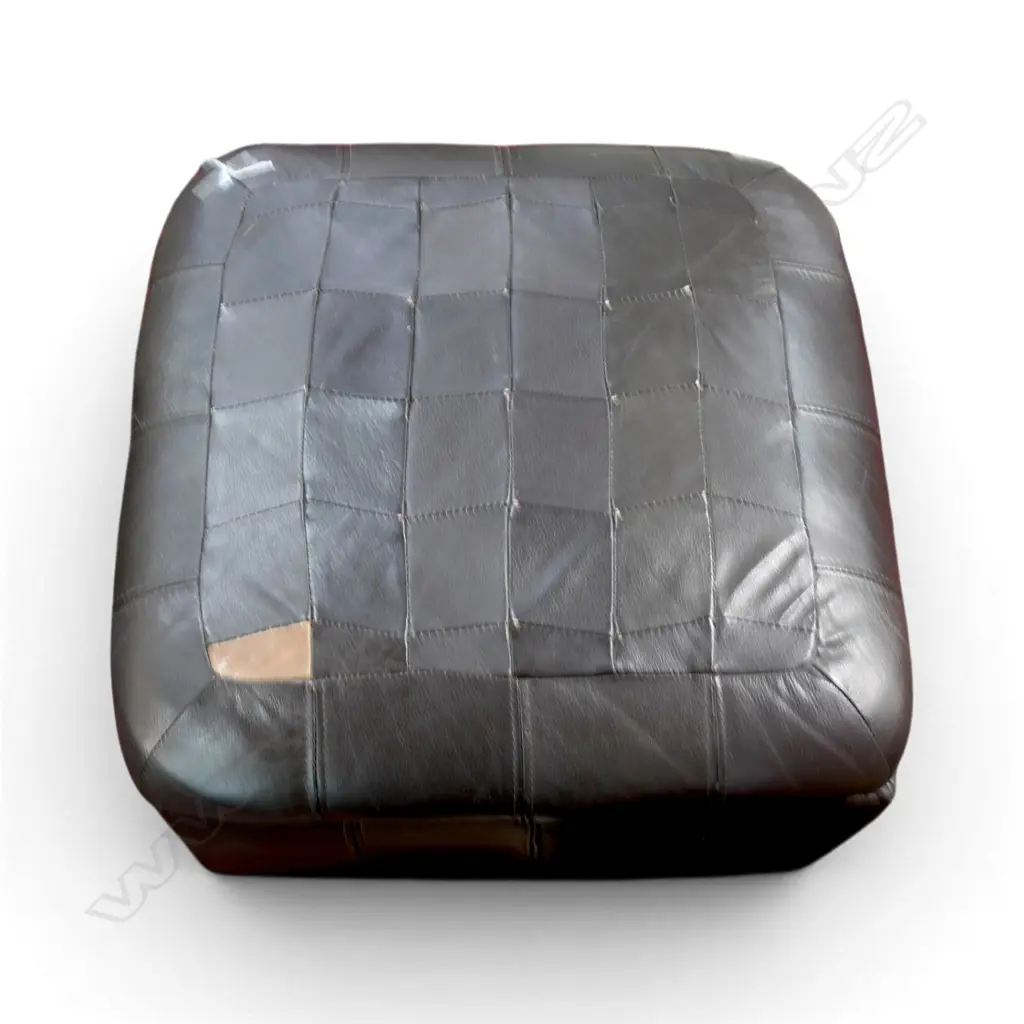 LEATHER POUF 550x550x400mm Image 1++