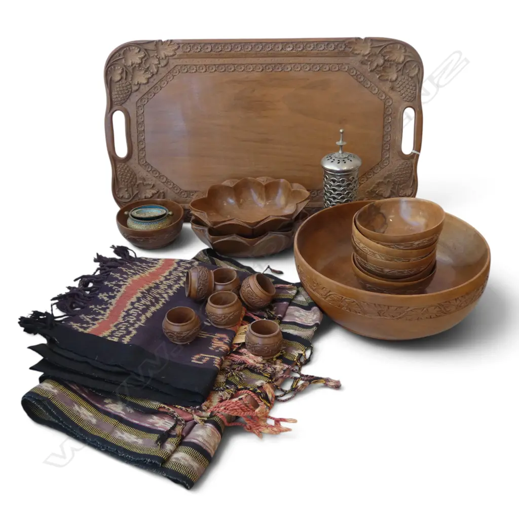WOODEN TRAY, 2 IKATS, WOODEN BOWLS ETC Image 1++