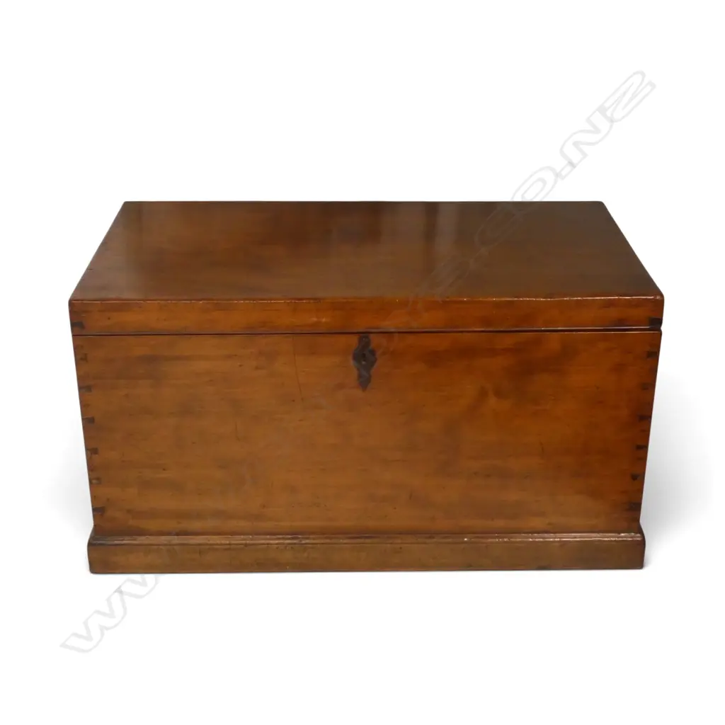 ANTIQUE MAHOGANY CHEST no key 950x500x495mm Image 1++