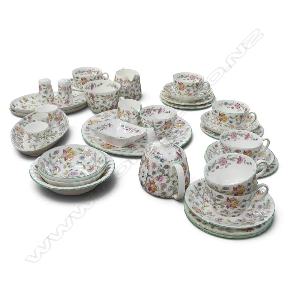 MINTON HADDON HALL DINNER SERVICE (TEAPOT AF) Image 1++