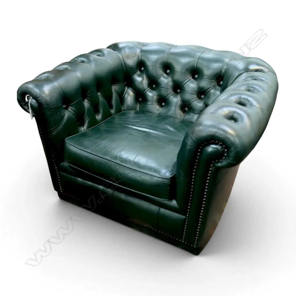 GREEN LEATHER CHESTERFIELD / BUTTON BACK ARMCHAIR ON CASTORS - SWISSCRAFT HAMILTON Image 1++