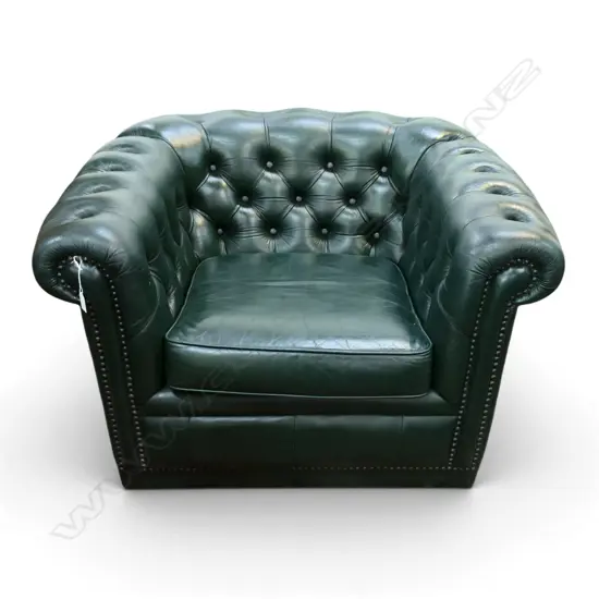GREEN LEATHER CHESTERFIELD / BUTTON BACK ARMCHAIR ON CASTORS - SWISSCRAFT HAMILTON