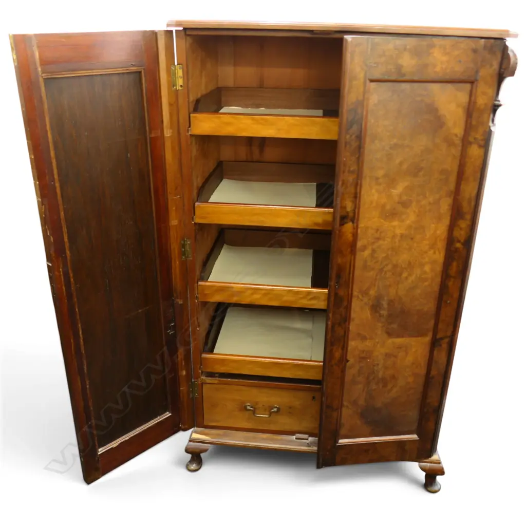 VICTORIAN SMALL PROPORTION LINEN PRESS WALNUT VENEER TO DOORS 865x540x1450mm FAULTS TO TOP Image 1++