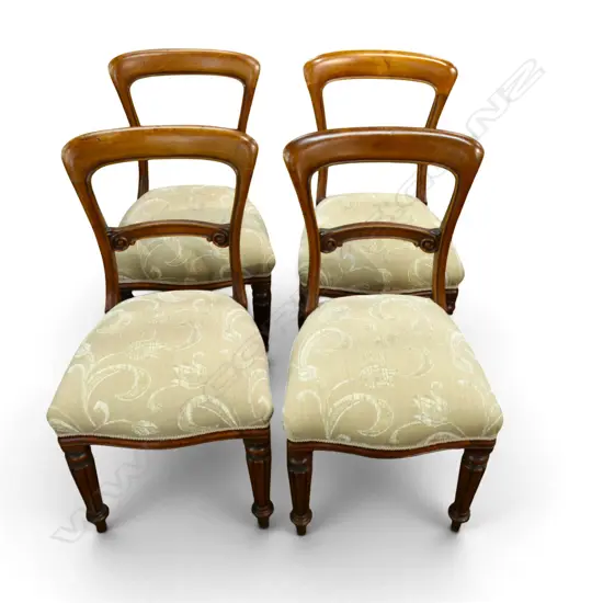 4 ANTIQUE CHAIRS H.880mm